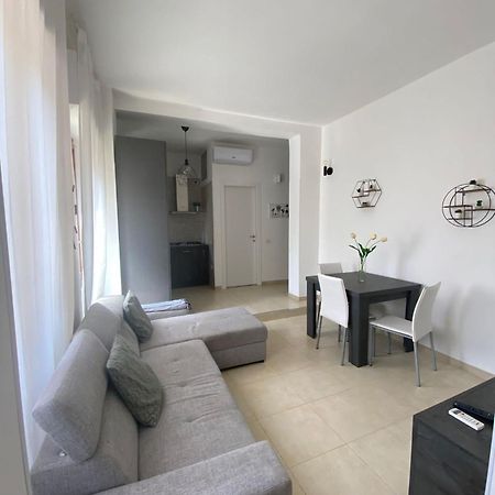 Civico 107 - Apartment With Private Parking Quartu SantʼElena Extérieur photo